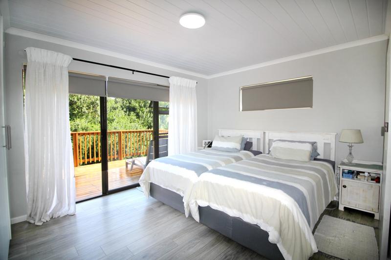 3 Bedroom Property for Sale in Outeniqua Strand Western Cape